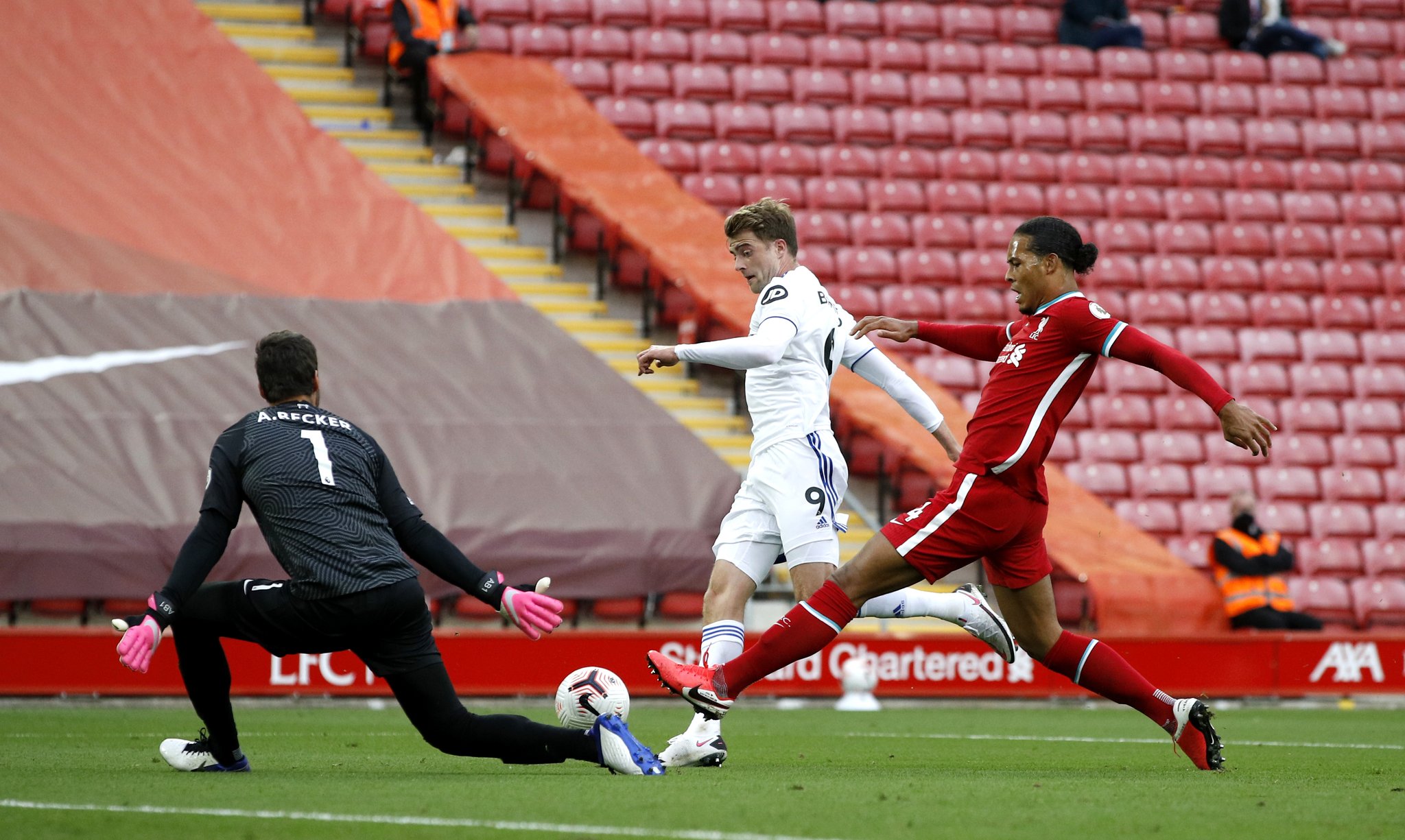 对阵排名靠 对阵排名靠